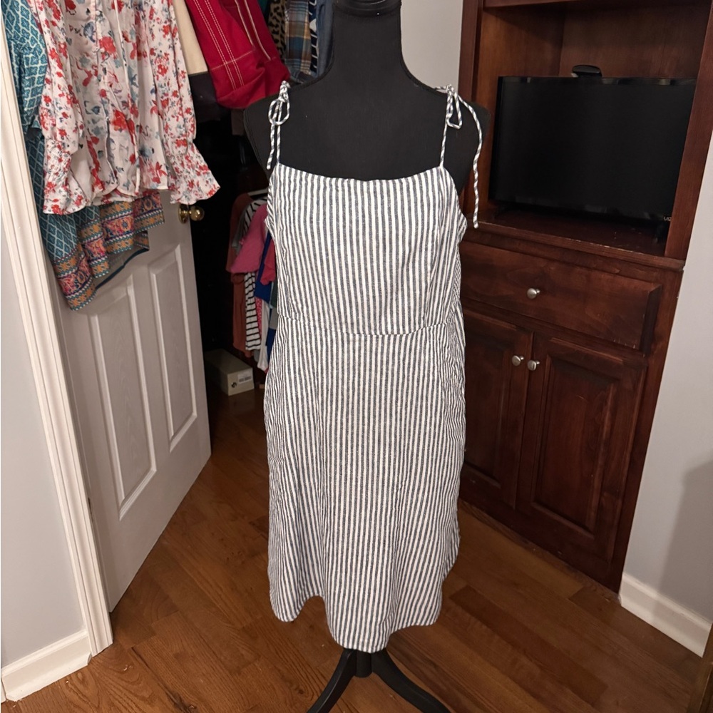 Old Navy Black and White Spaghetti Strap Sundress